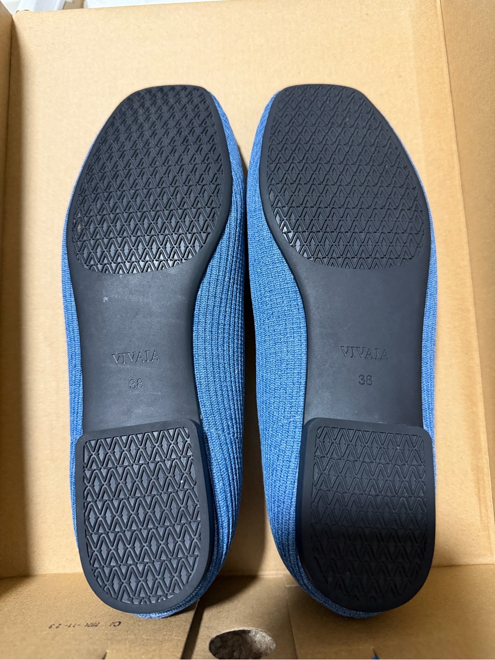 Vivaia Margot Mary Jane Flats size 38 - Picture 8 of 8